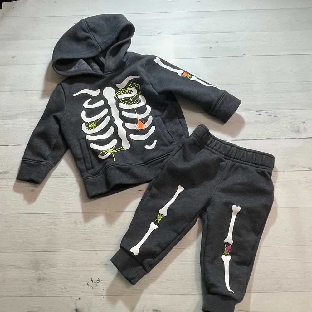 Cat & Jack baby skelton two piece sweatshirt sweatpants 12‎ months
